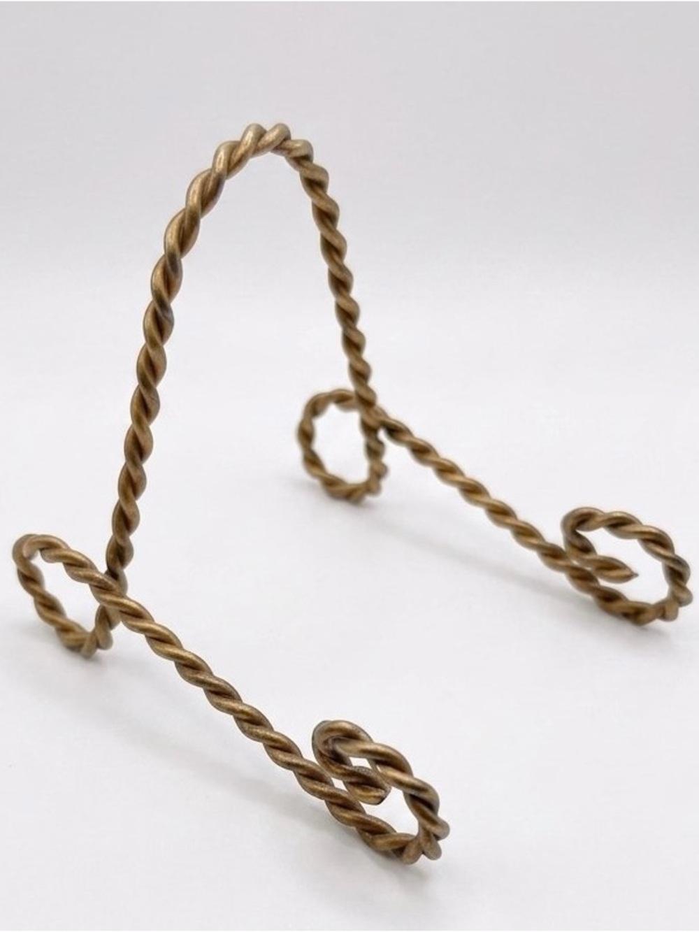 Brass Twisted Wire Easel Stand (3")